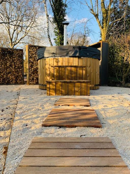 オベル Tynil Saint Jean: Renovated Old Barn + Nordic Bathヴィラ エクステリア 写真
